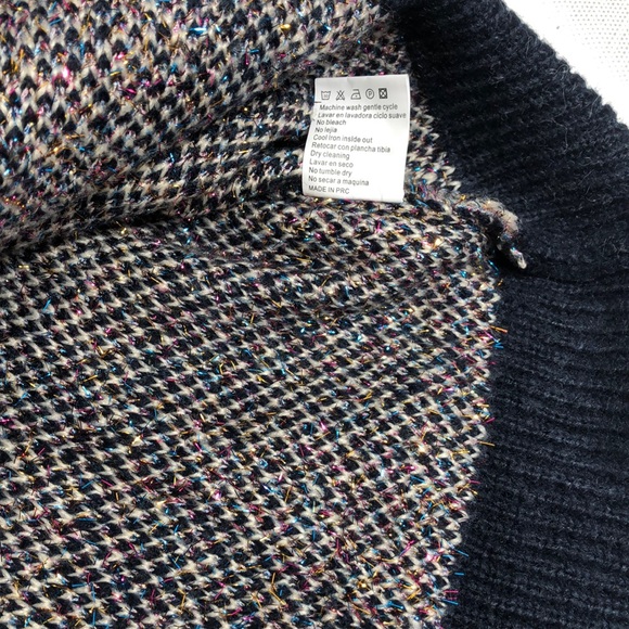 Women's Metallic Glitter Crew Neck Sweater Size M - Picture 8 of 8